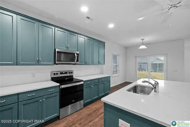 $610,000 | 3868 Victors Way, Easton, PA 18045