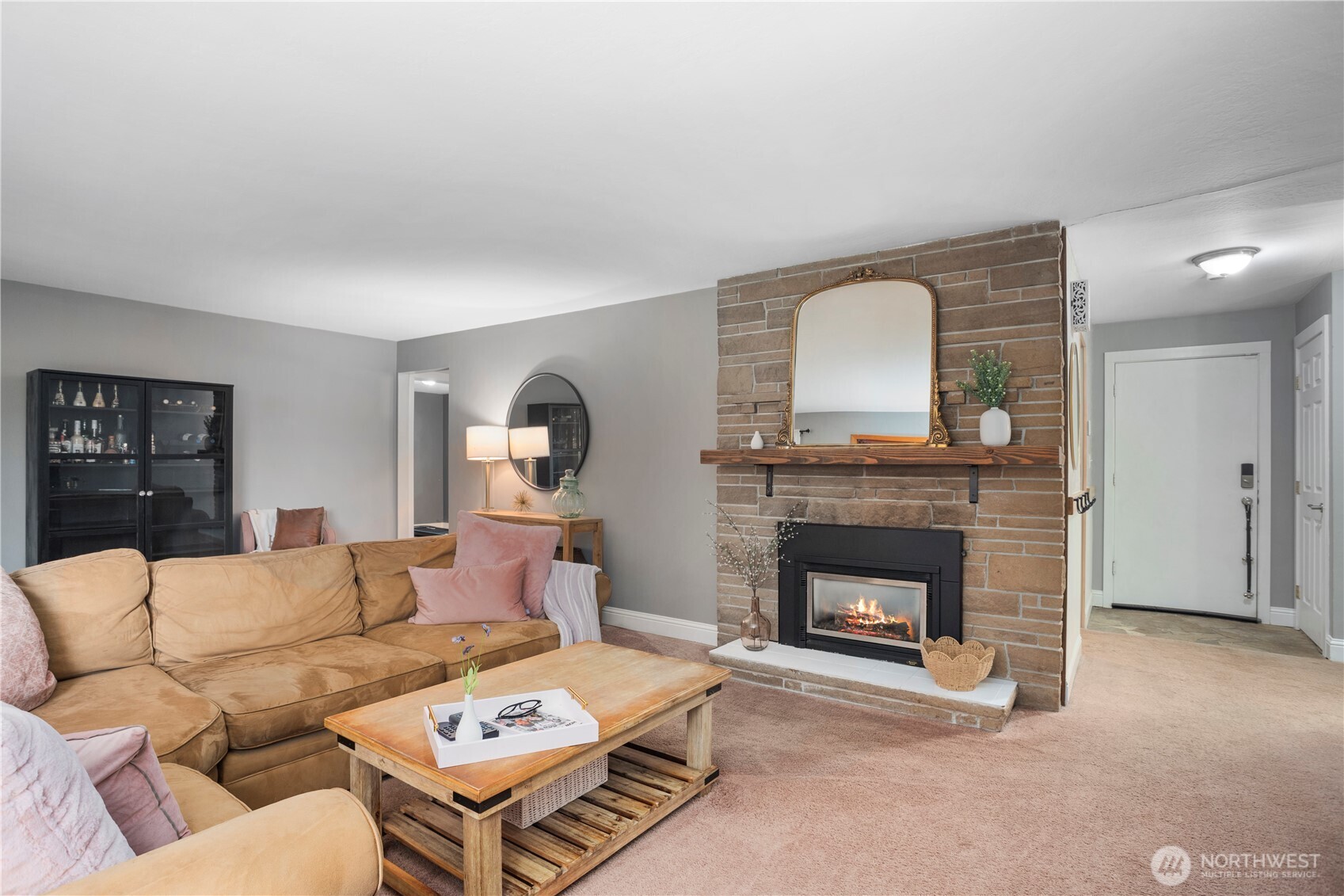 12657 155th Avenue Southeast Renton, WA 98059 - Photo 3 of 19 Gallery Image 3