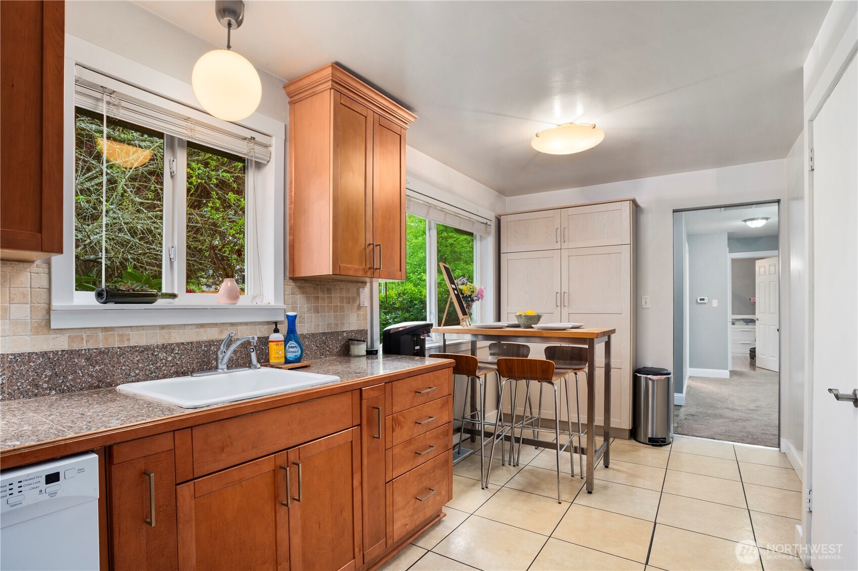 12657 155th Avenue Southeast Renton, WA 98059 - Photo 8 of 19 Gallery Image 8