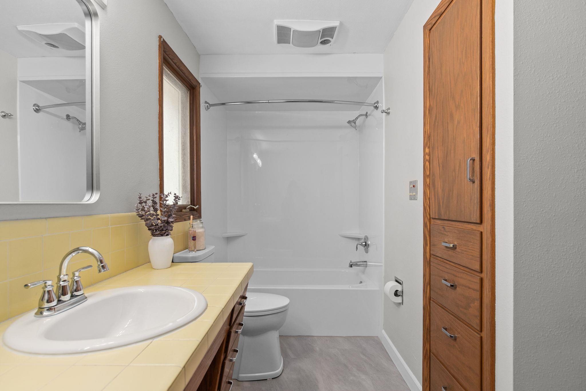 1913 North Outagamie Street Appleton, WI 54914 - Photo 41 of 56
