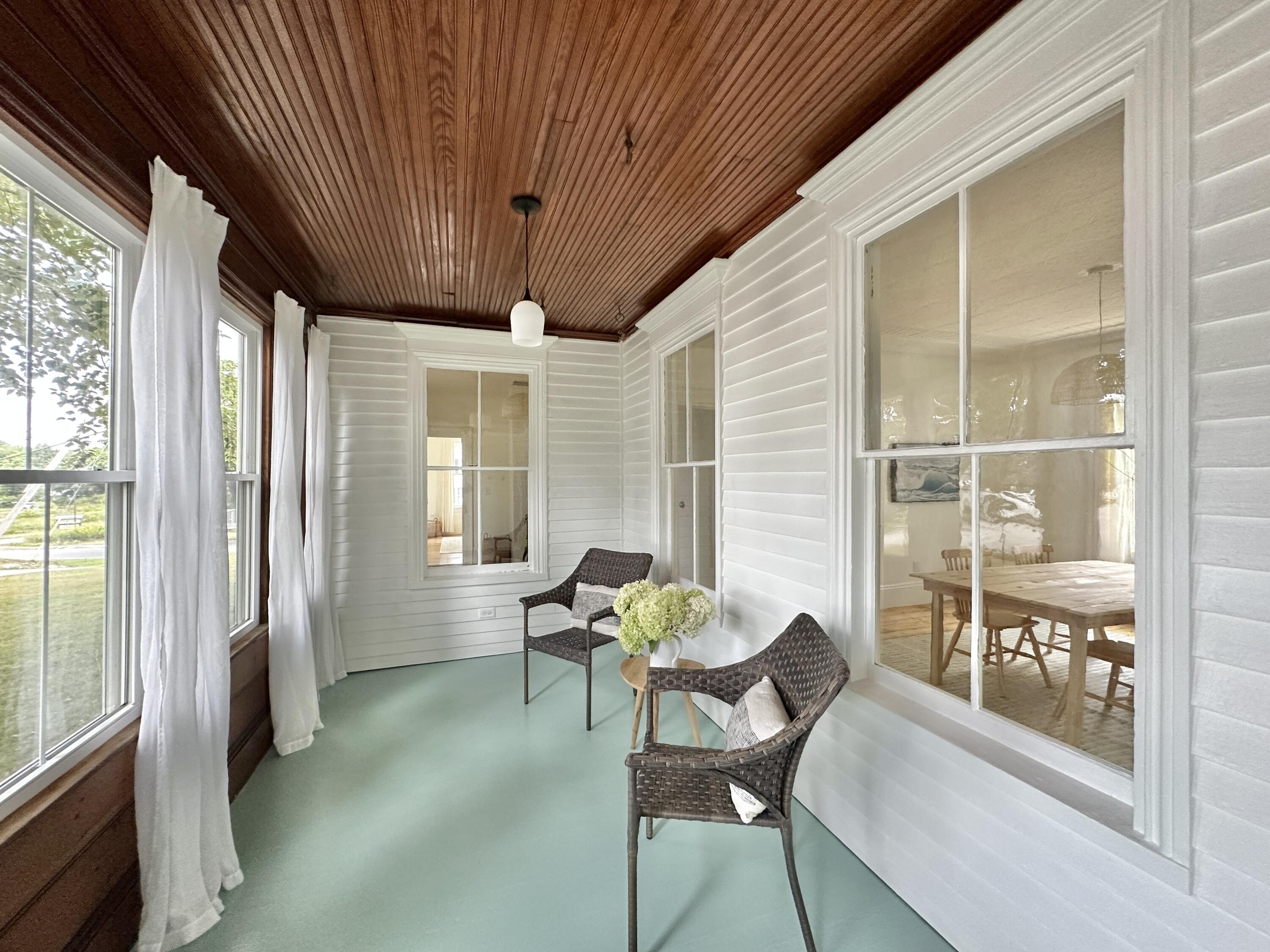 54 Main Street St. George, ME 04860 - Photo 2 of 94 3 Season Sun Porch