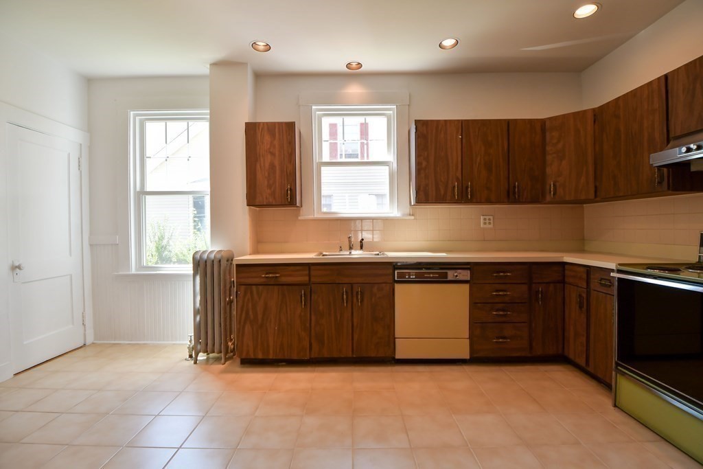 84 Hillside Road Watertown, MA 02472 - Photo 8 of 13 Gallery Image 8