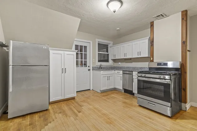 $2,100 | 74 Forest Street, Unit 2, Whitman, MA 02382