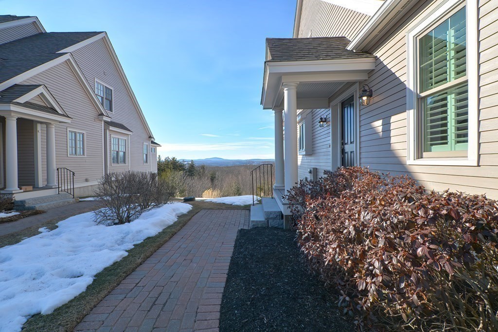 61 Sunset Ridge Lane, Unit 61 Bolton, MA 01740 - Photo 2 of 42 Gallery Image 2