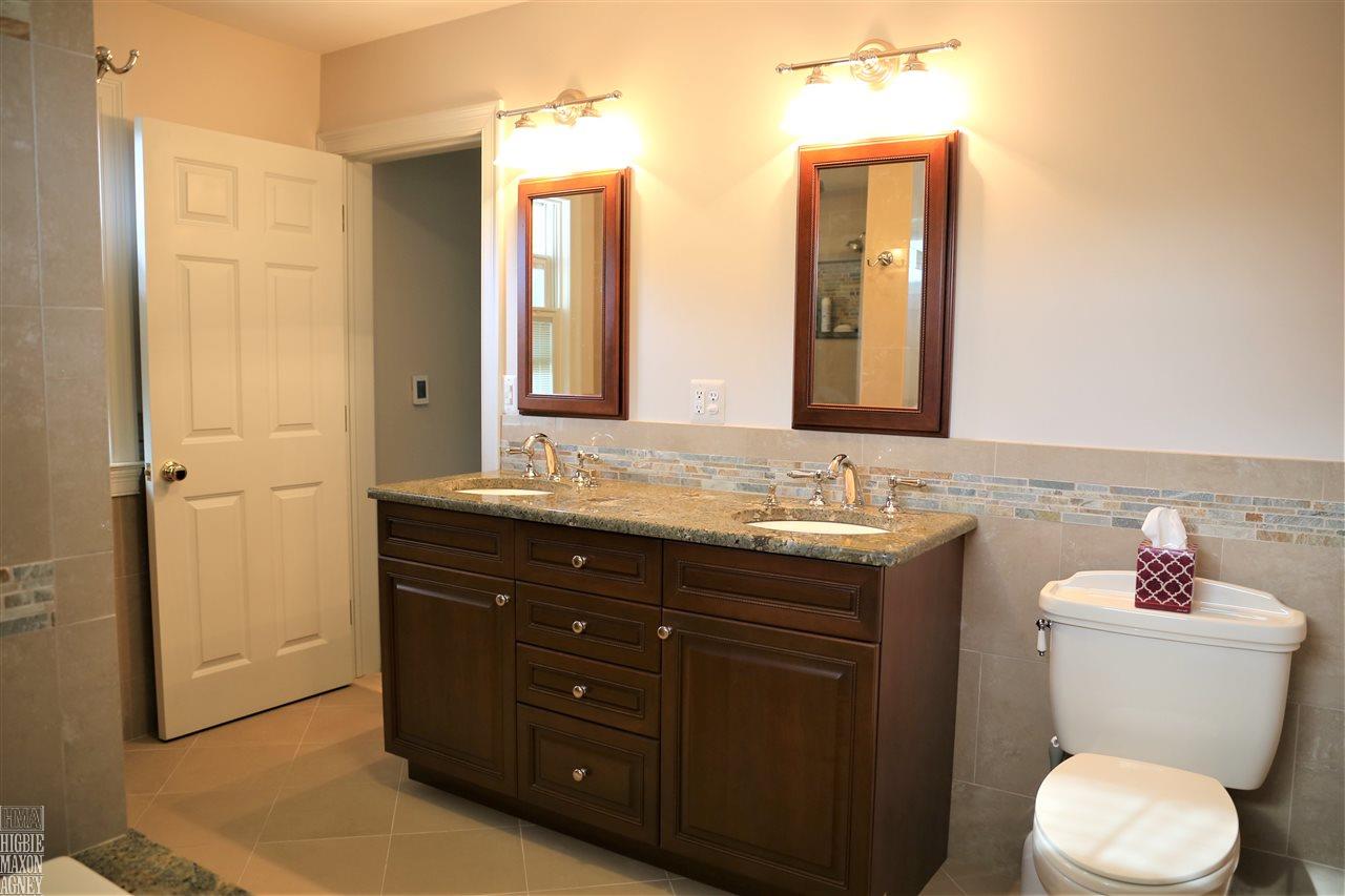 329 Ridgemont Road Grosse Pointe, MI 48236 - Photo 19 of 26 31332611-18.JPG