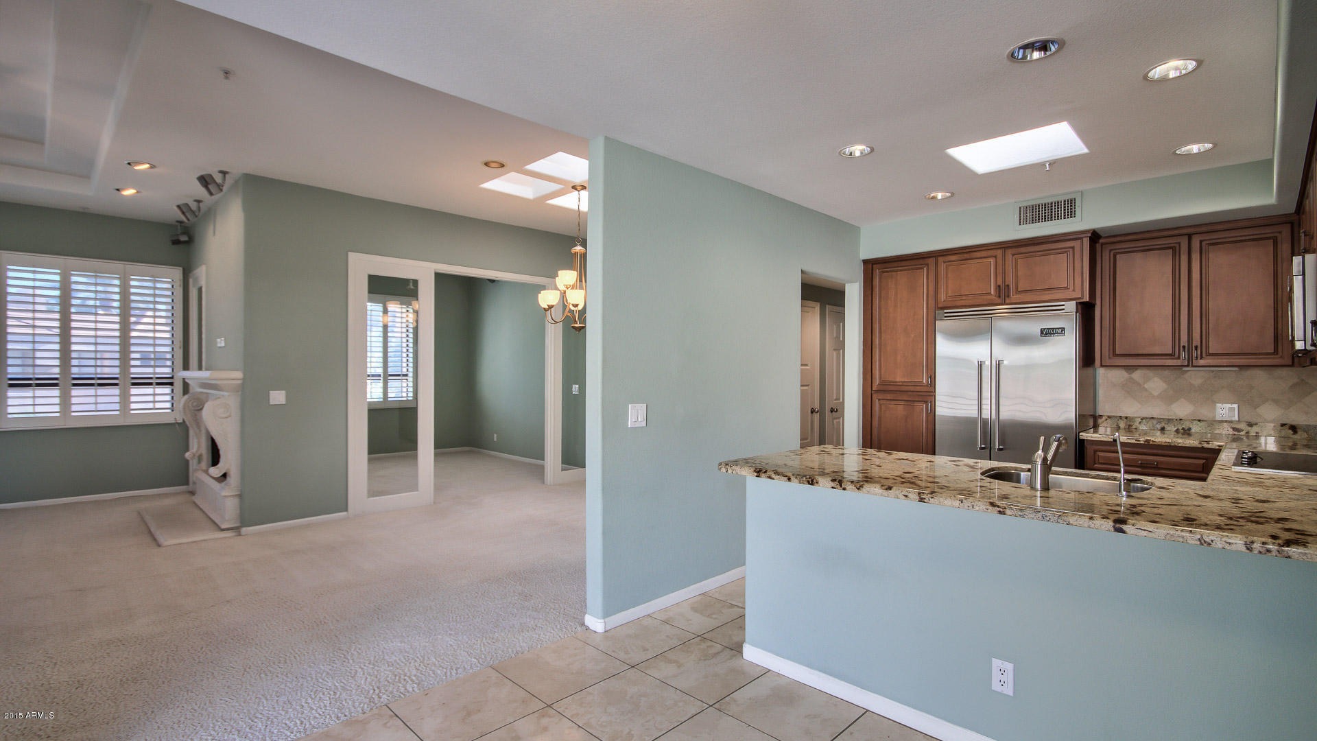 7222 East Gainey Ranch Road, Unit 241 Scottsdale, AZ 85258 - Photo 21 of 38 Kitchen Open To Living Room