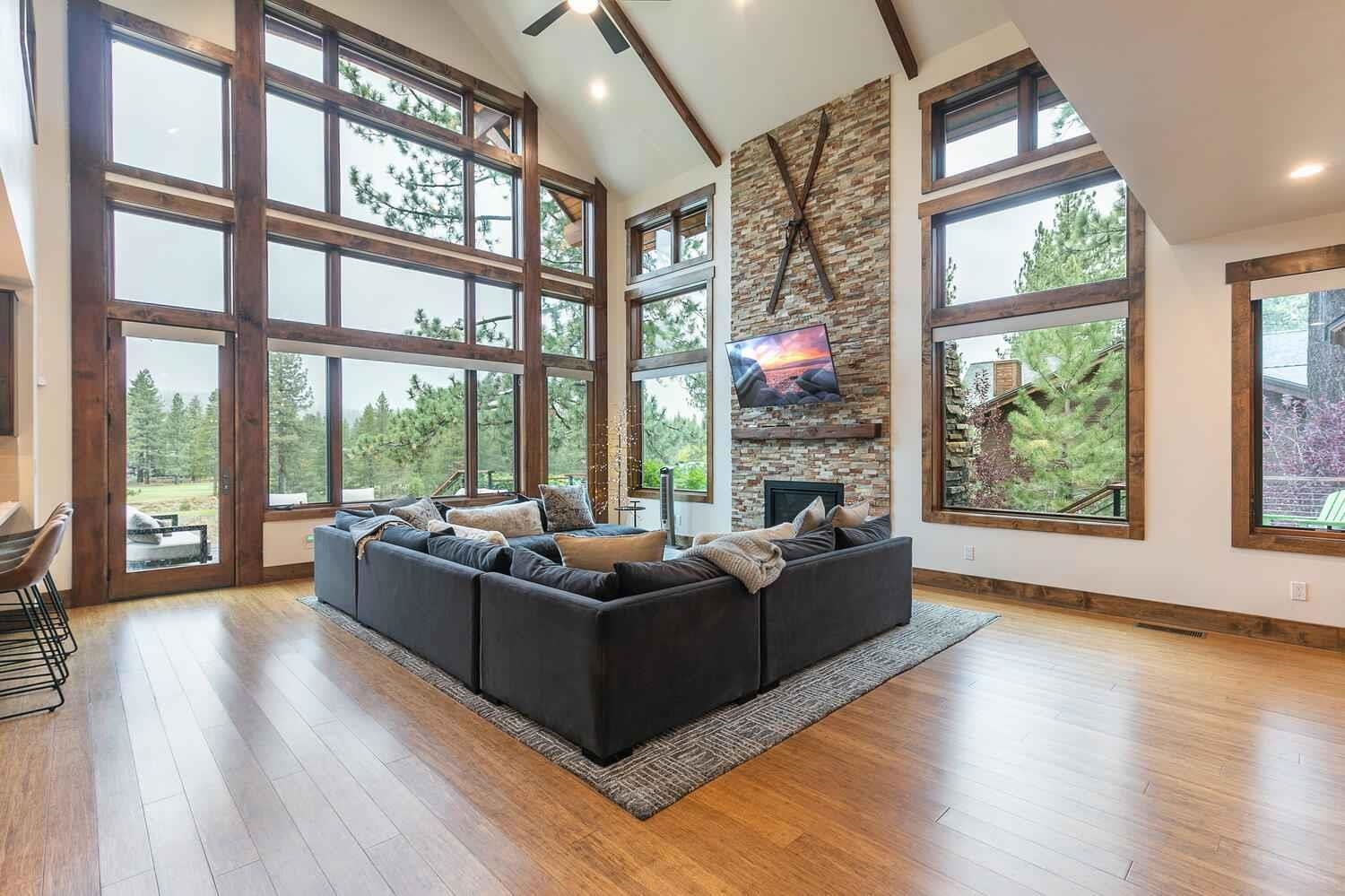 11655 Henness Road, Unit B Truckee, CA 96161 - Photo 15 of 21 Gallery Image 15