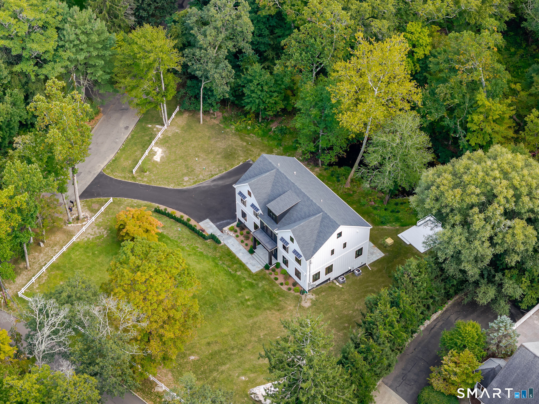 23 Laurel Road Stamford, CT 06903 - Photo 39 of 40 Gallery Image 39