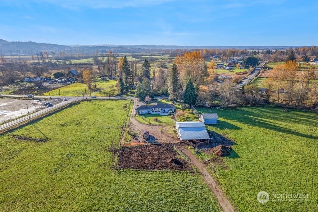 16303 Roosevelt Road Snohomish, WA 98290 - Photo 26 of 36 a view of a city with lawn chairs