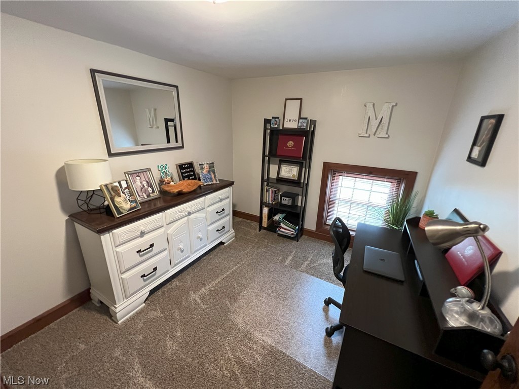27038 Winona Road Homeworth, OH 44634 - Photo 17 of 28 Bedroom