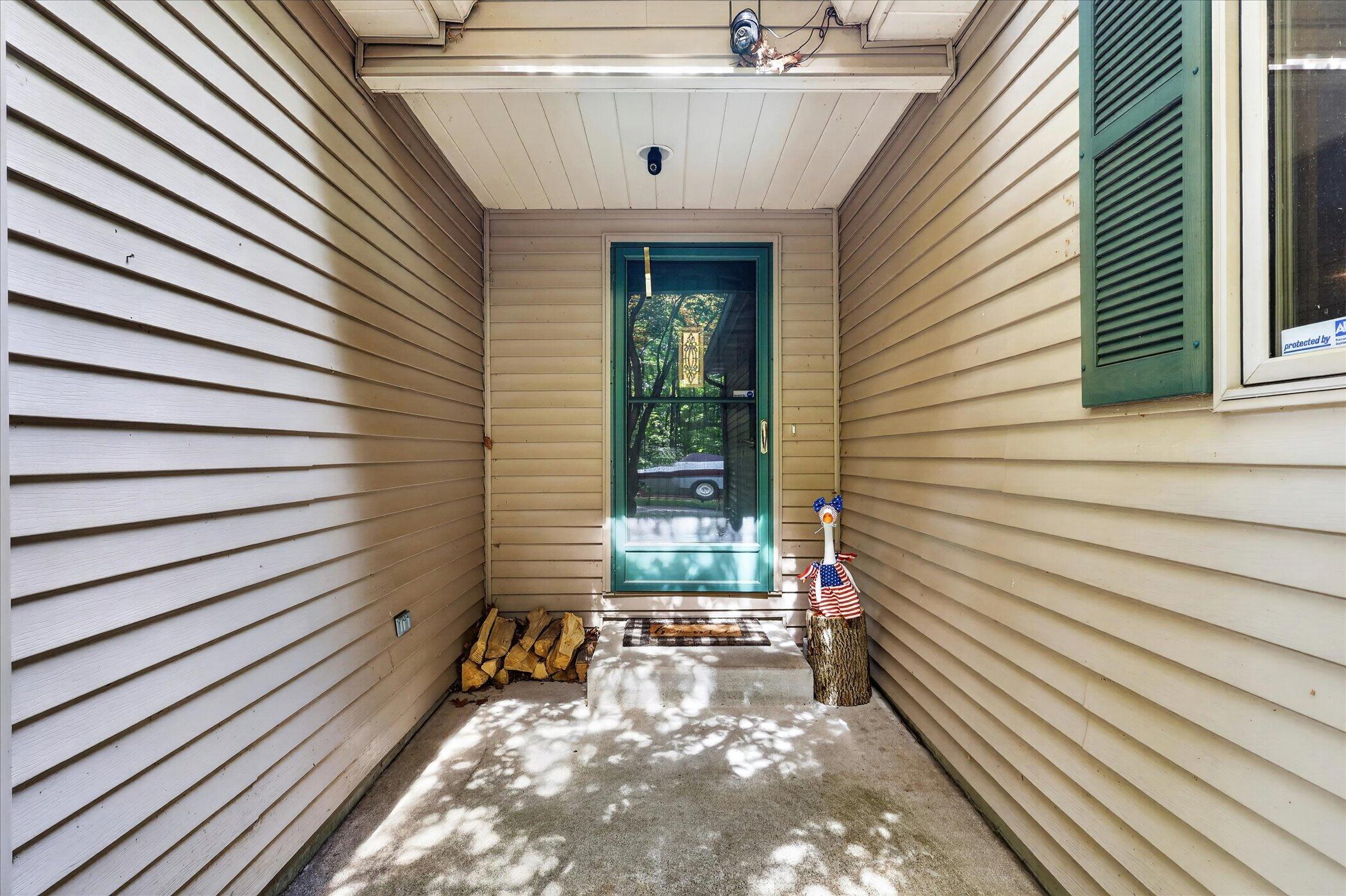 1286 Bridge Road Allegan, MI 49010 - Photo 9 of 51 Front Entrance