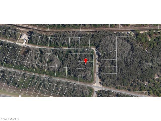 a view of outdoor space