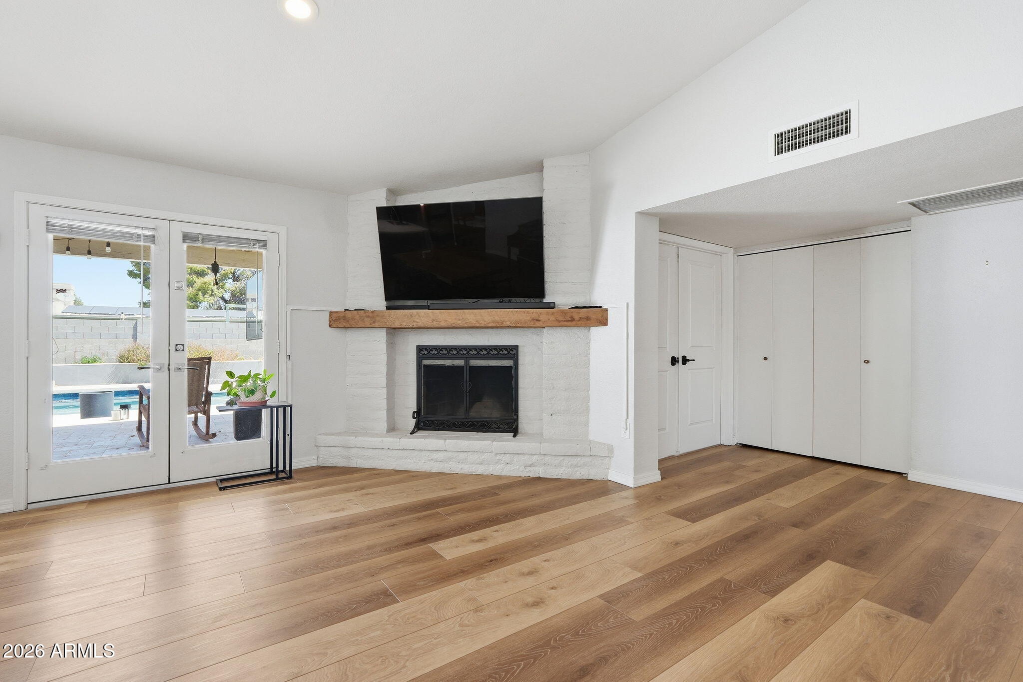 54 West Carver Road Tempe, AZ 85284 - Photo 10 of 38