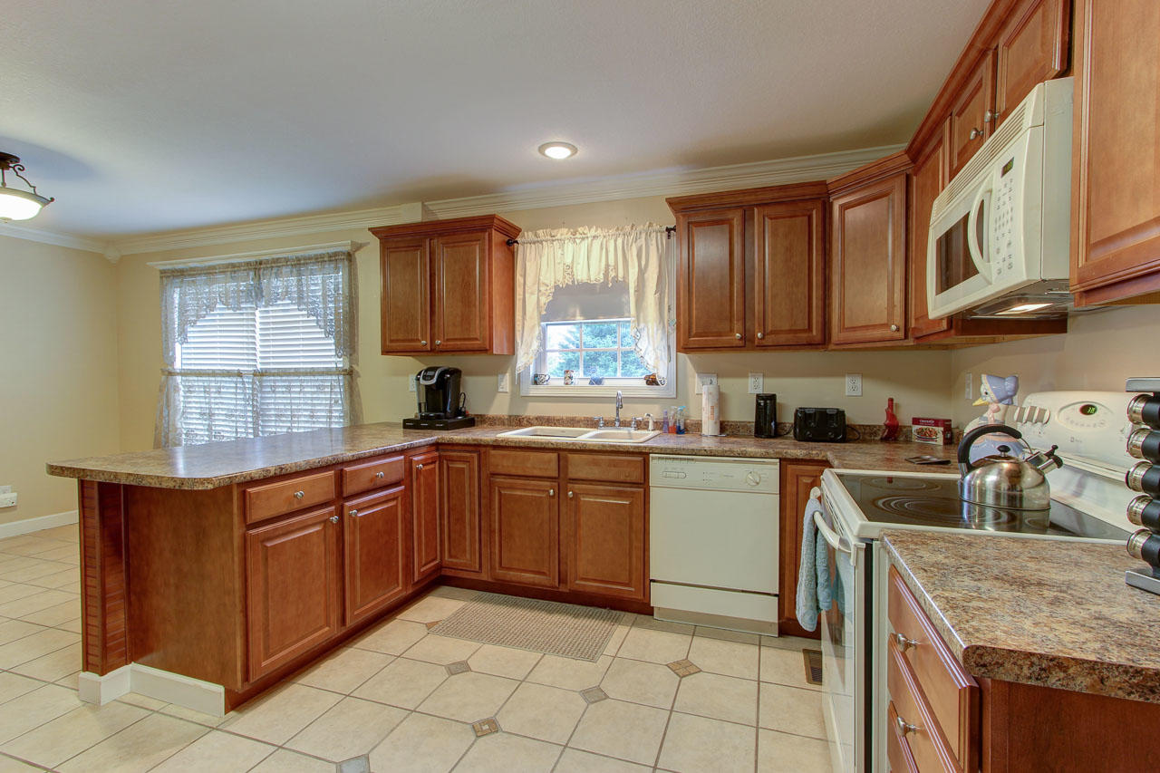 1359 Hodges Bend Road Sevierville, TN 37876 - Photo 10 of 26 10