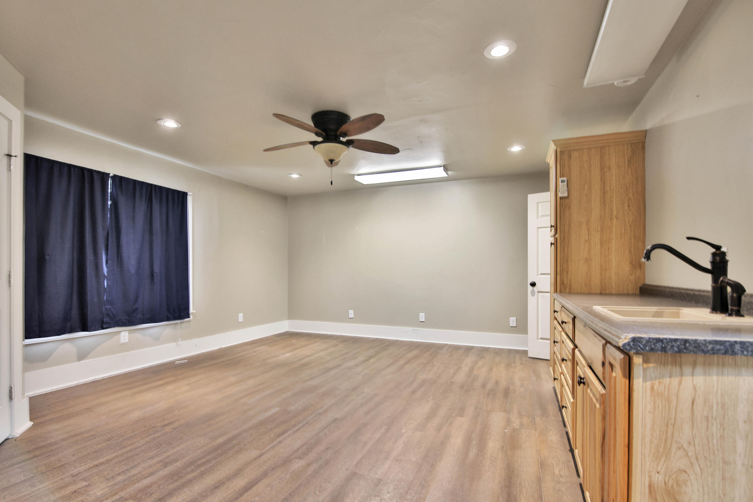 4401 28th Street Lubbock, TX 79410 - Photo 29 of 38 IMG_9887