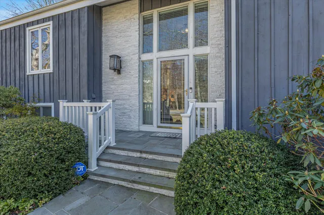 $750,000 | 95 Linda Lane West, Riverhead, NY 11901