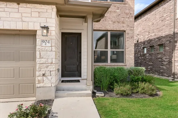 $325,000 | 2500 Forest Creek Drive, Unit 904, Round Rock, TX 78665