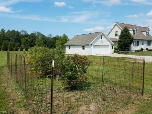 15150 Sisson Road Chardon, OH 44024 - Photo 3 of 35
