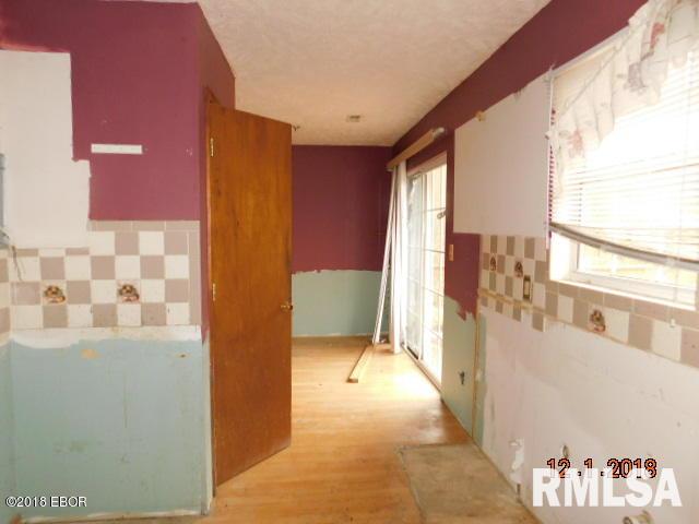 405 Madison Carterville, IL 62918 - Photo 4 of 14