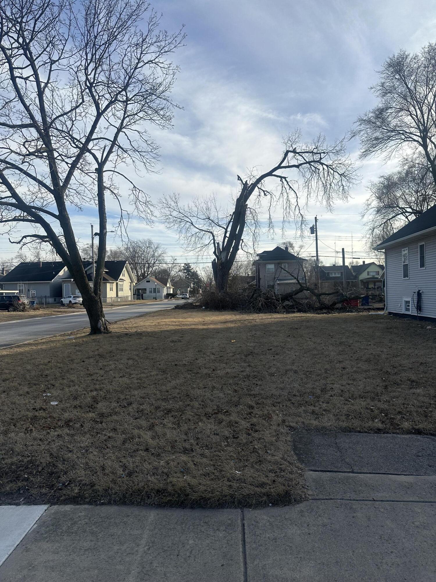 840 Becker Street Hammond, IN 46320 - Photo 1 of 5 a view of lake view