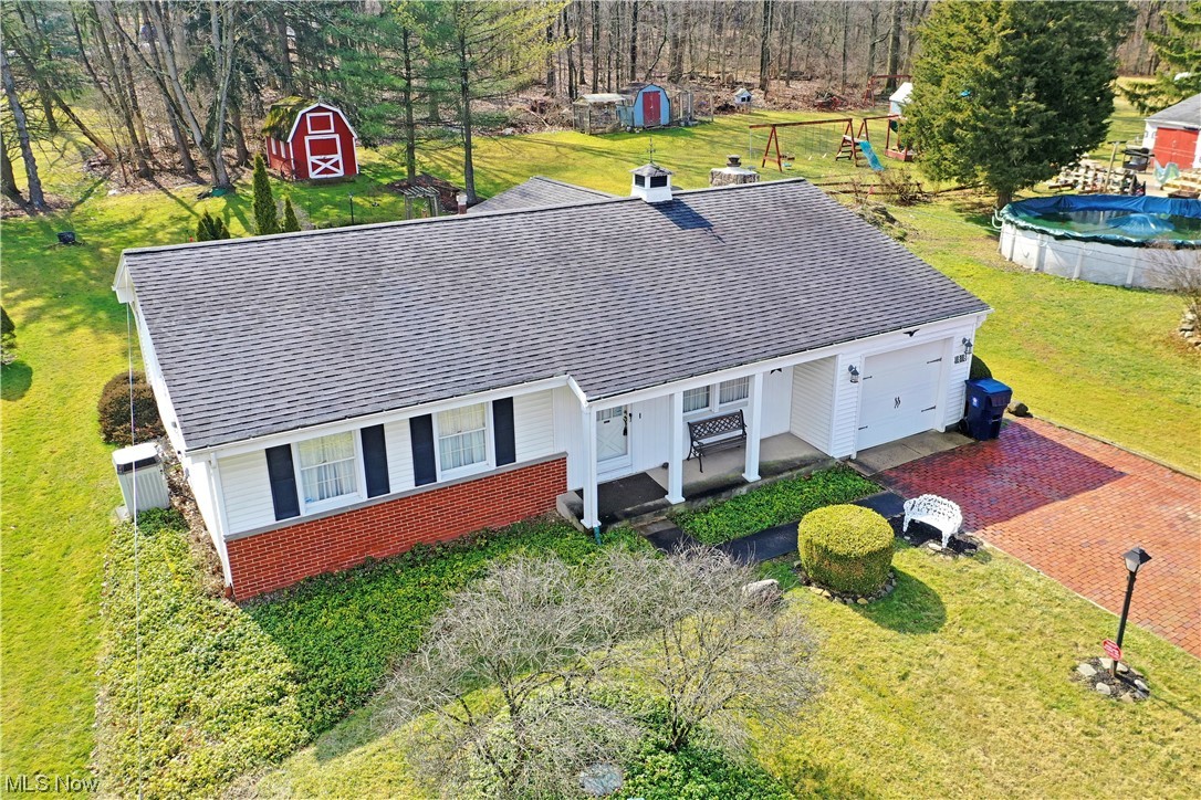1818 Salt Springs Road Mineral Ridge, OH 44440 - Photo 2 of 35