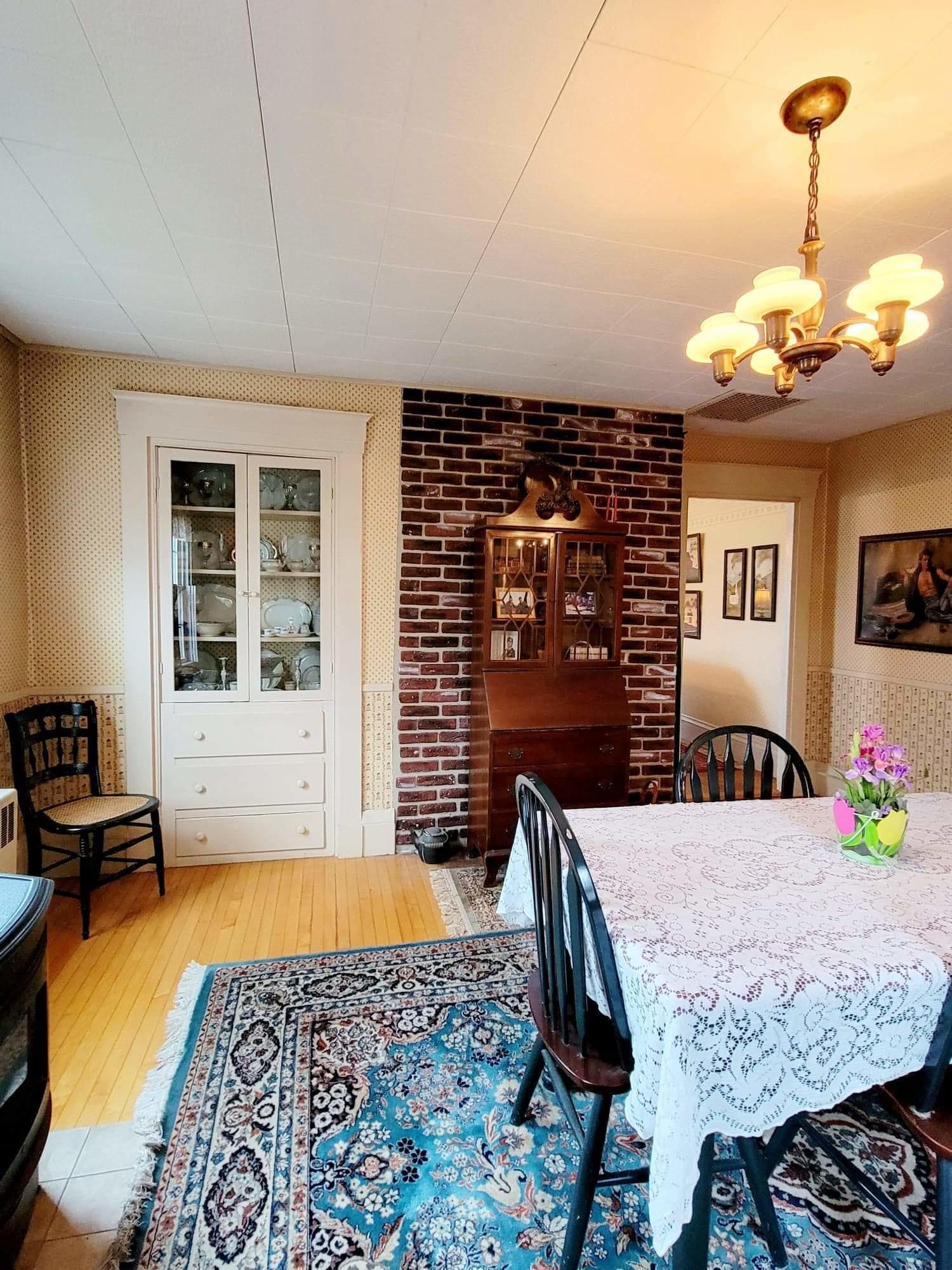 124 Warren Street Bangor, ME 04401 - Photo 8 of 26 received_280129263699955