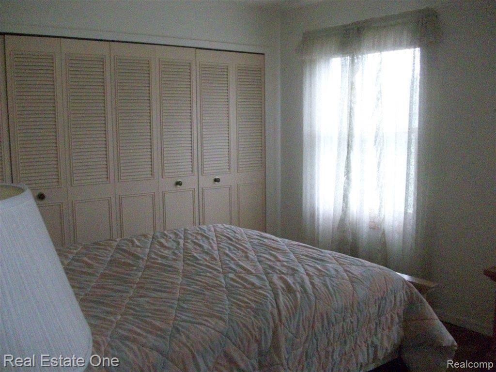 1155 Marquette Court Rochester, MI 48307 - Photo 12 of 15 BIG CLOSET IN MASTER