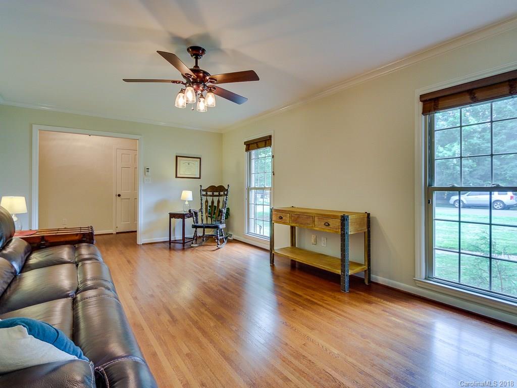 5952 Kirkpatrick Road Charlotte, NC 28211 - Photo 4 of 31 Gallery Image 4