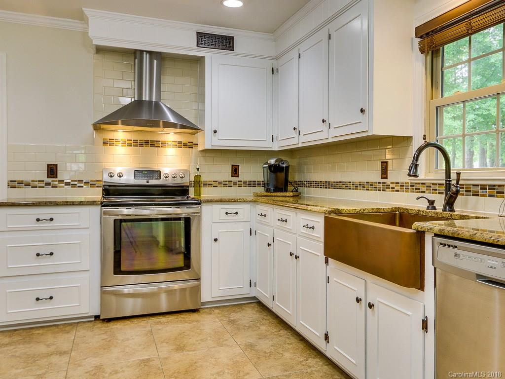 5952 Kirkpatrick Road Charlotte, NC 28211 - Photo 8 of 31 Gallery Image 8