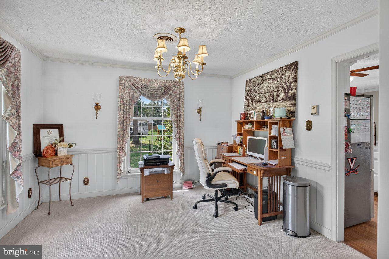 207 Circle View Road Luray, VA 22835 - Photo 12 of 74 Gallery Image 12