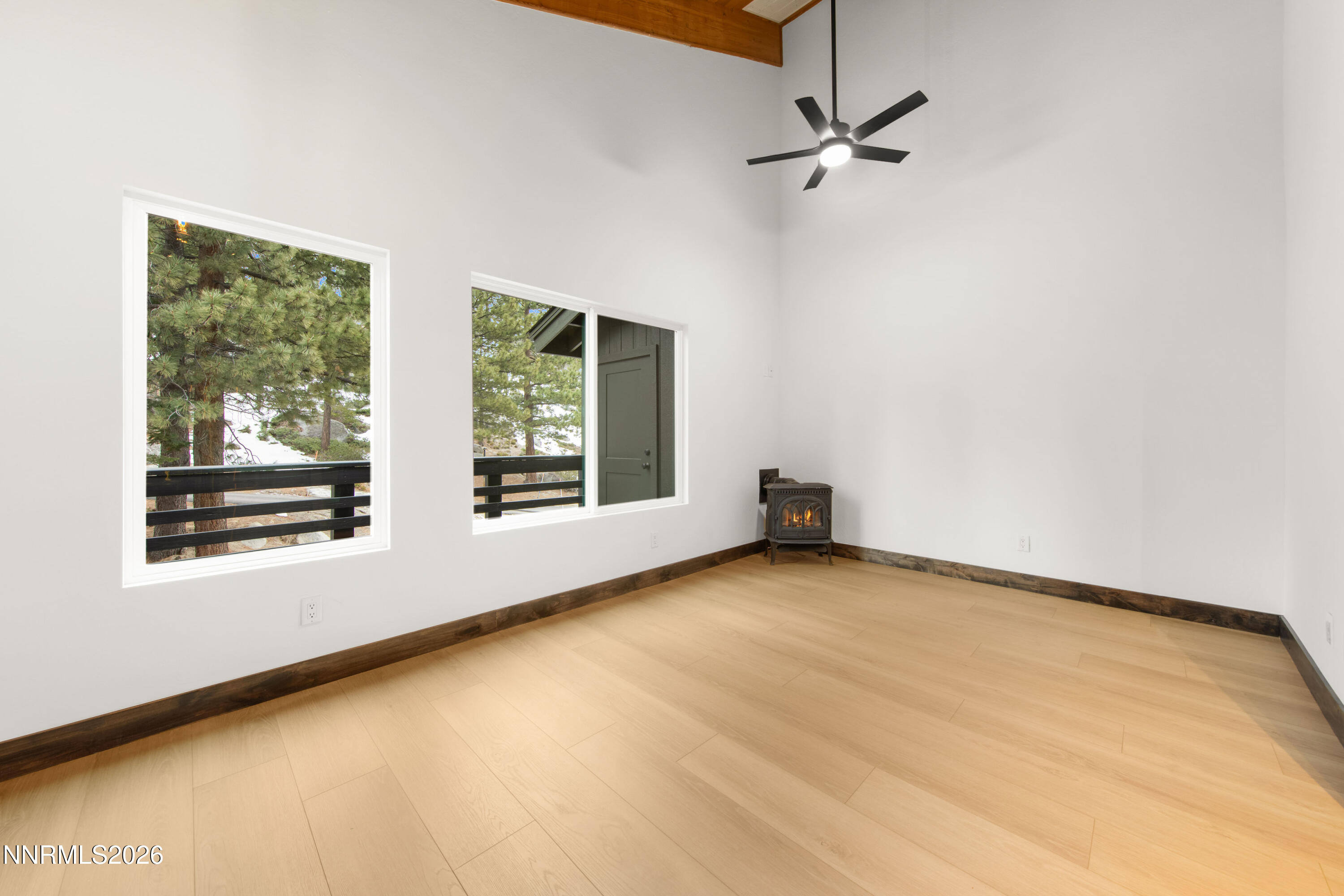 307 Galaxy Lane, Unit D Stateline, NV 89449 - Photo 4 of 26 307GalaxyLnUnitD(interiors)(2of12)