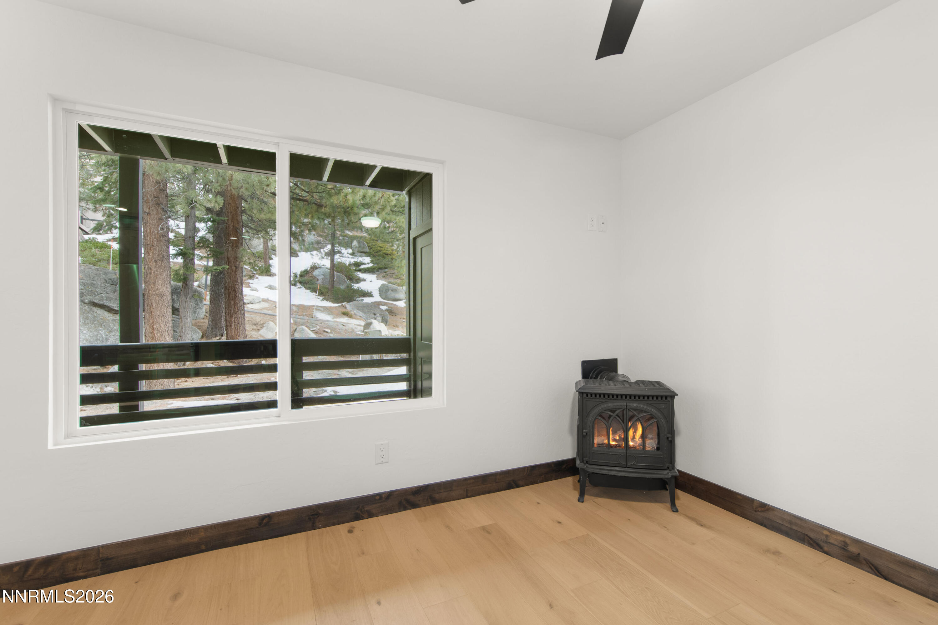 307 Galaxy Lane, Unit D Stateline, NV 89449 - Photo 5 of 26 307GalaxyLnUnitD(interiors)(3of12)-Copy1