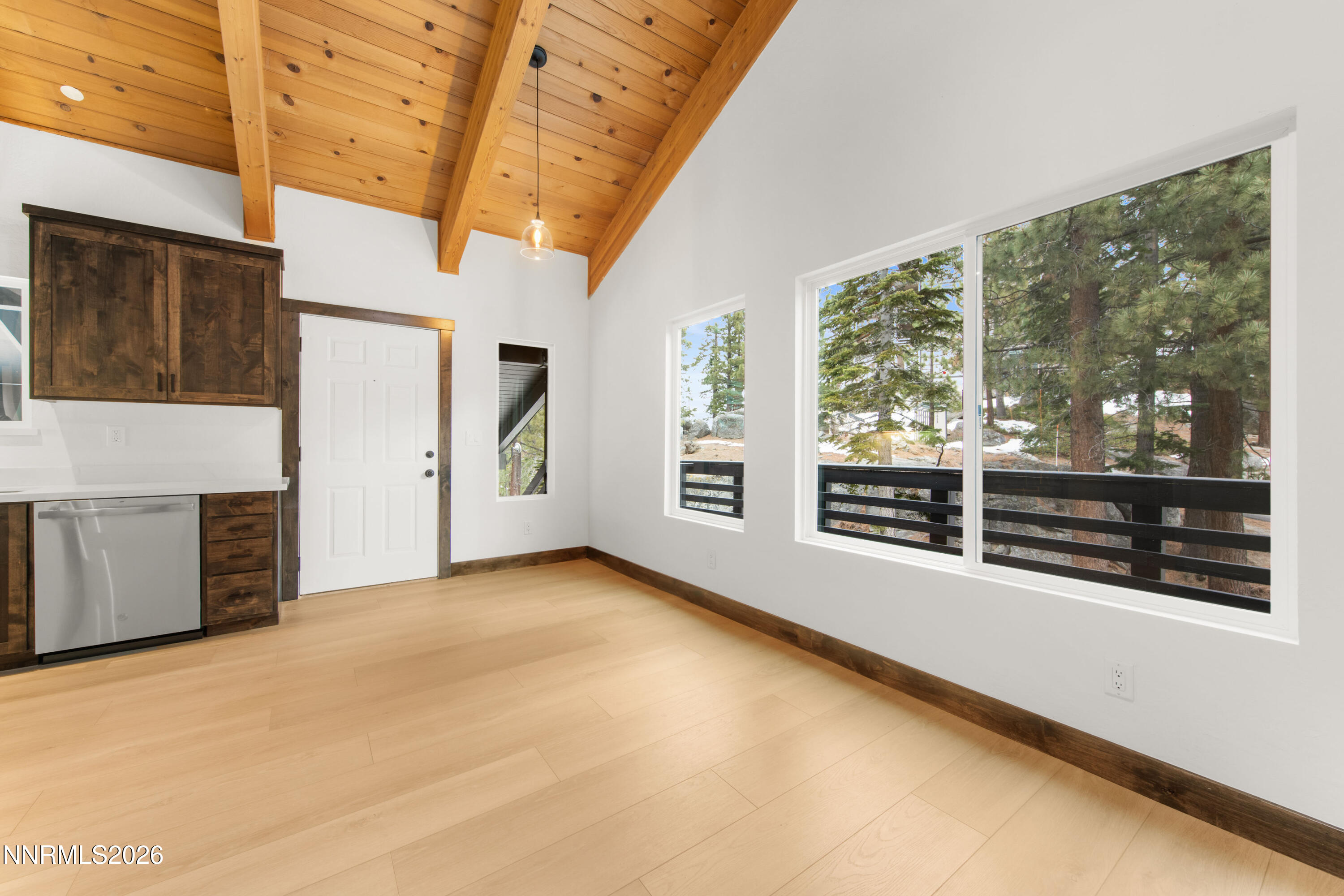 307 Galaxy Lane, Unit D Stateline, NV 89449 - Photo 6 of 26 307GalaxyLnUnitD(interiors)(4of12)