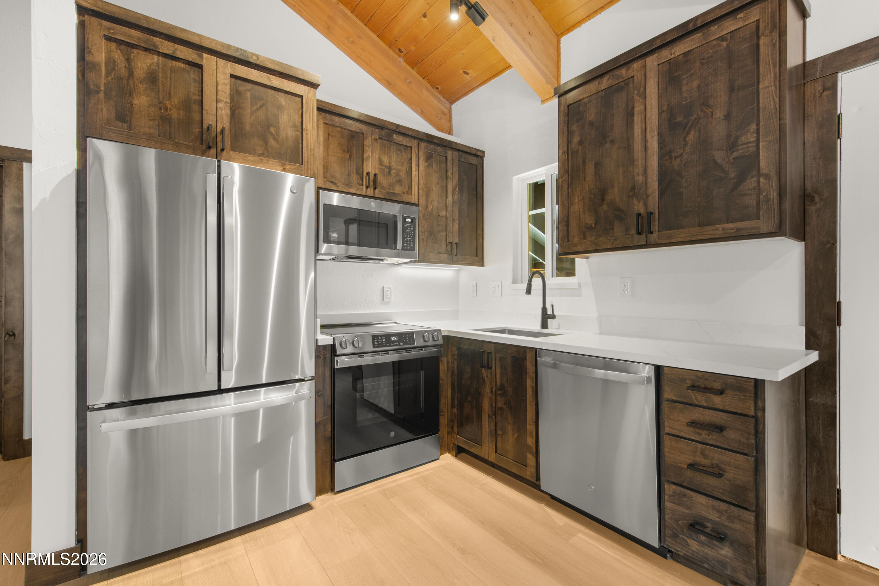 307 Galaxy Lane, Unit D Stateline, NV 89449 - Photo 7 of 26 307GalaxyLnUnitD(interiors)(6of12)