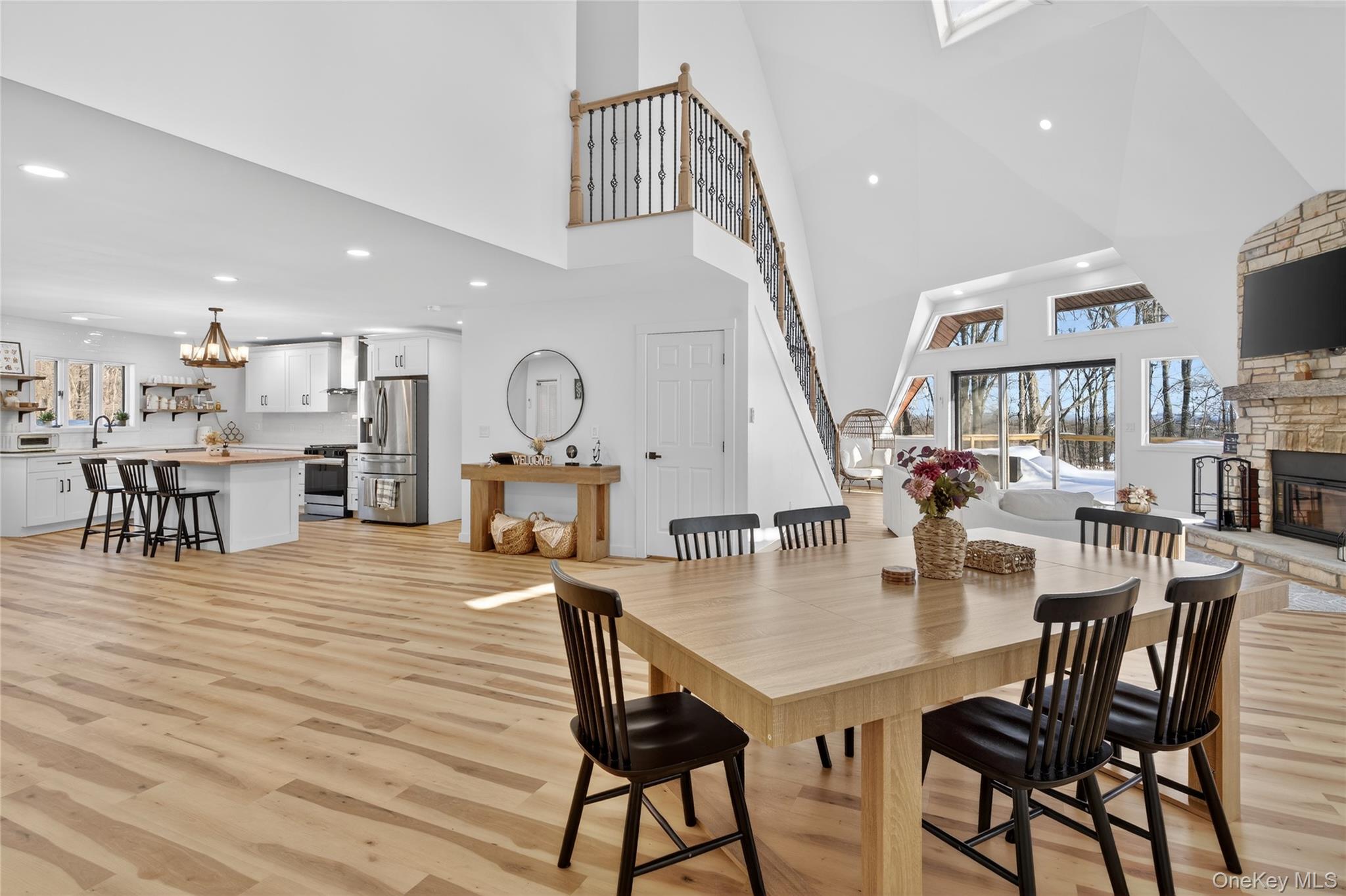 106 Post Road Slate Hill, NY 10973 - Photo 4 of 50