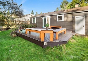 3247 Northeast 97th Street Seattle, WA 98115 - Photo 15 of 18