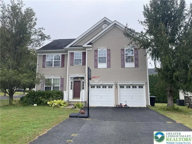 $2,700 | 3556 Vista Drive, Lower Macungie Township, PA 18062