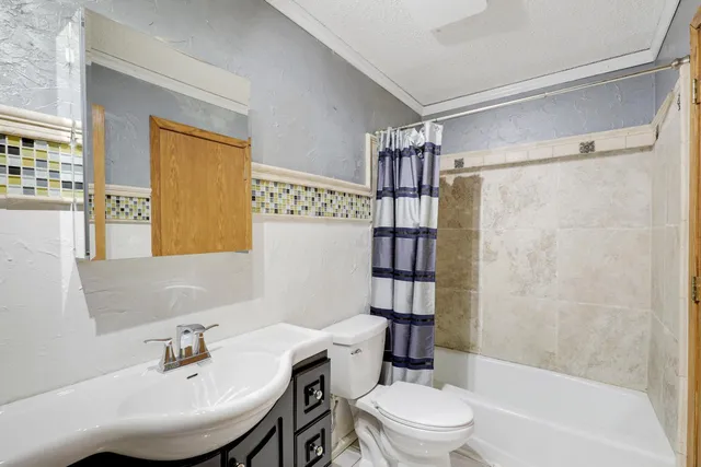 $349,900 | 8316 Hampshire Avenue North, Brooklyn Park, MN 55445