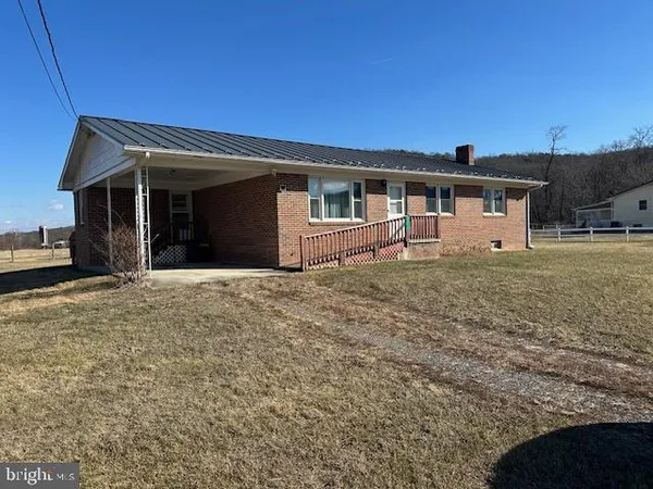 $269,000 | 45 Co Rte 220/3, Upper Tract, WV 26866