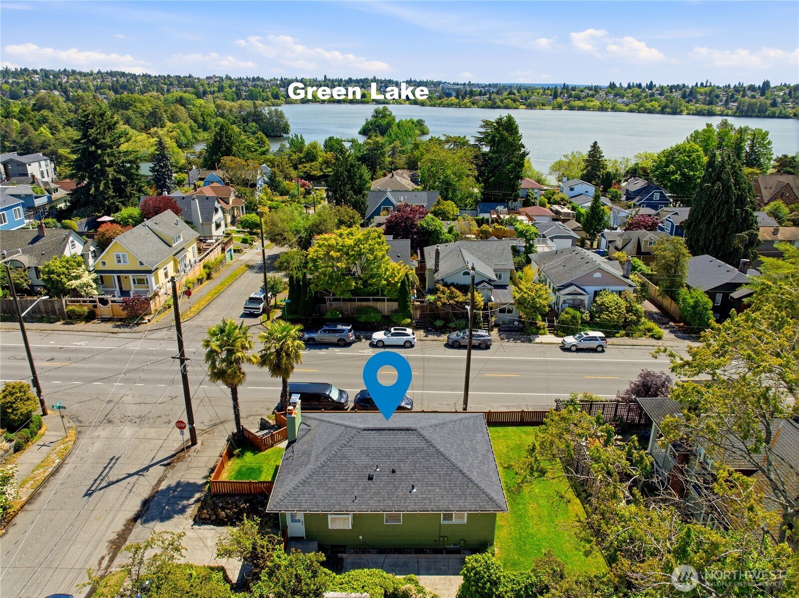 6825 Linden Avenue North Seattle, WA 98103 - Photo 38 of 40