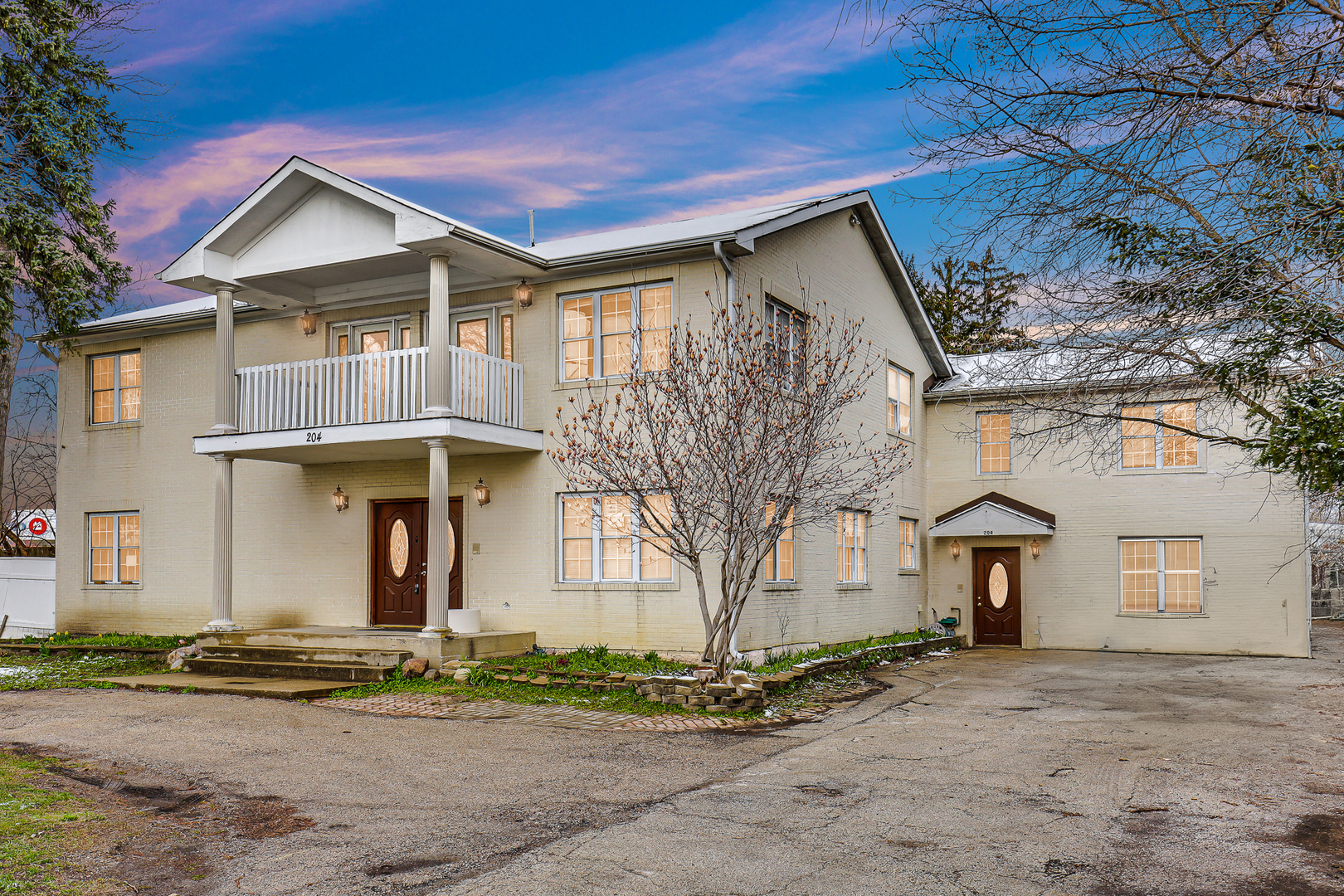 204 Rand Road Des Plaines, IL 60016 - Photo 1 of 21 Gallery Image 1