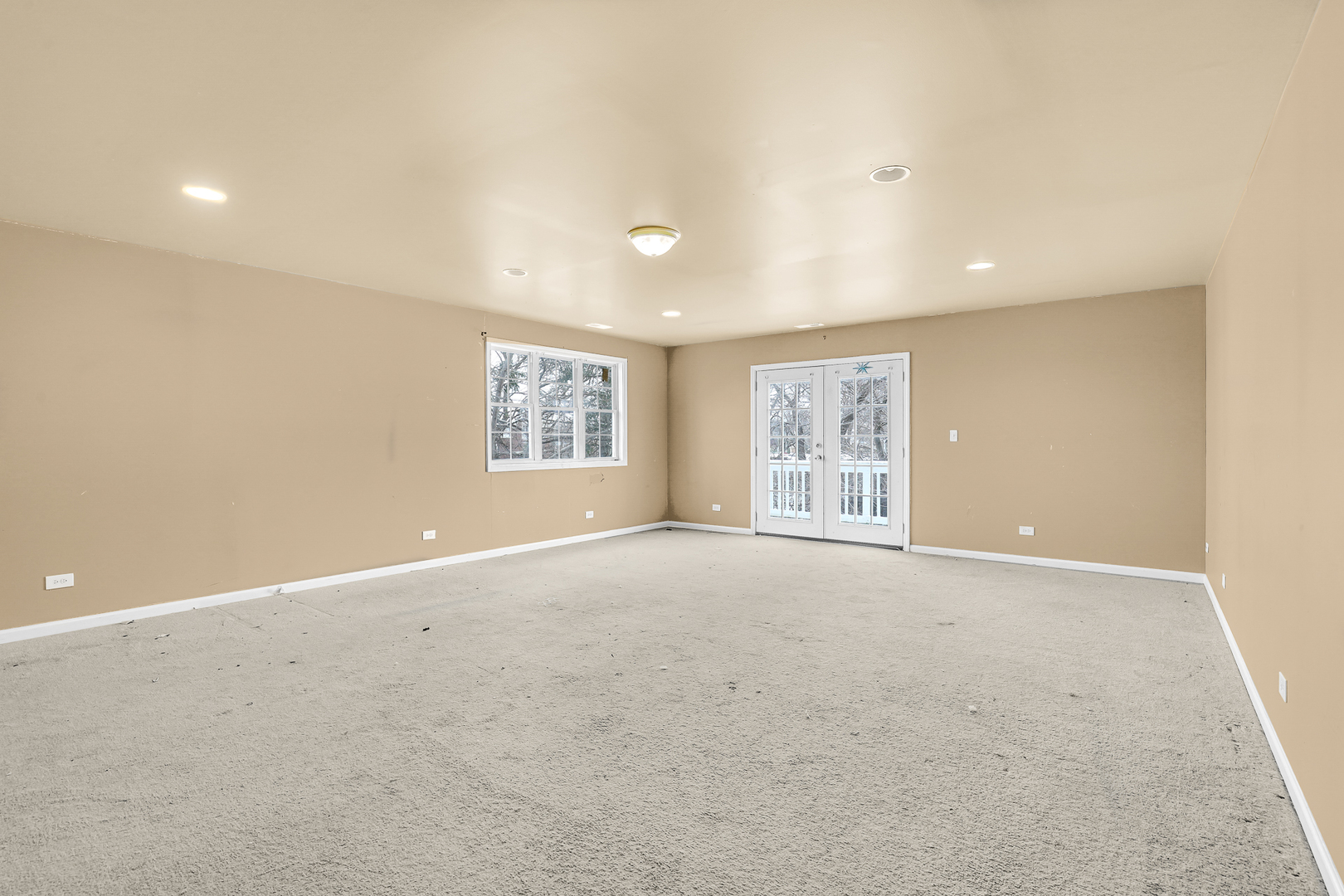 204 Rand Road Des Plaines, IL 60016 - Photo 12 of 21 Gallery Image 12