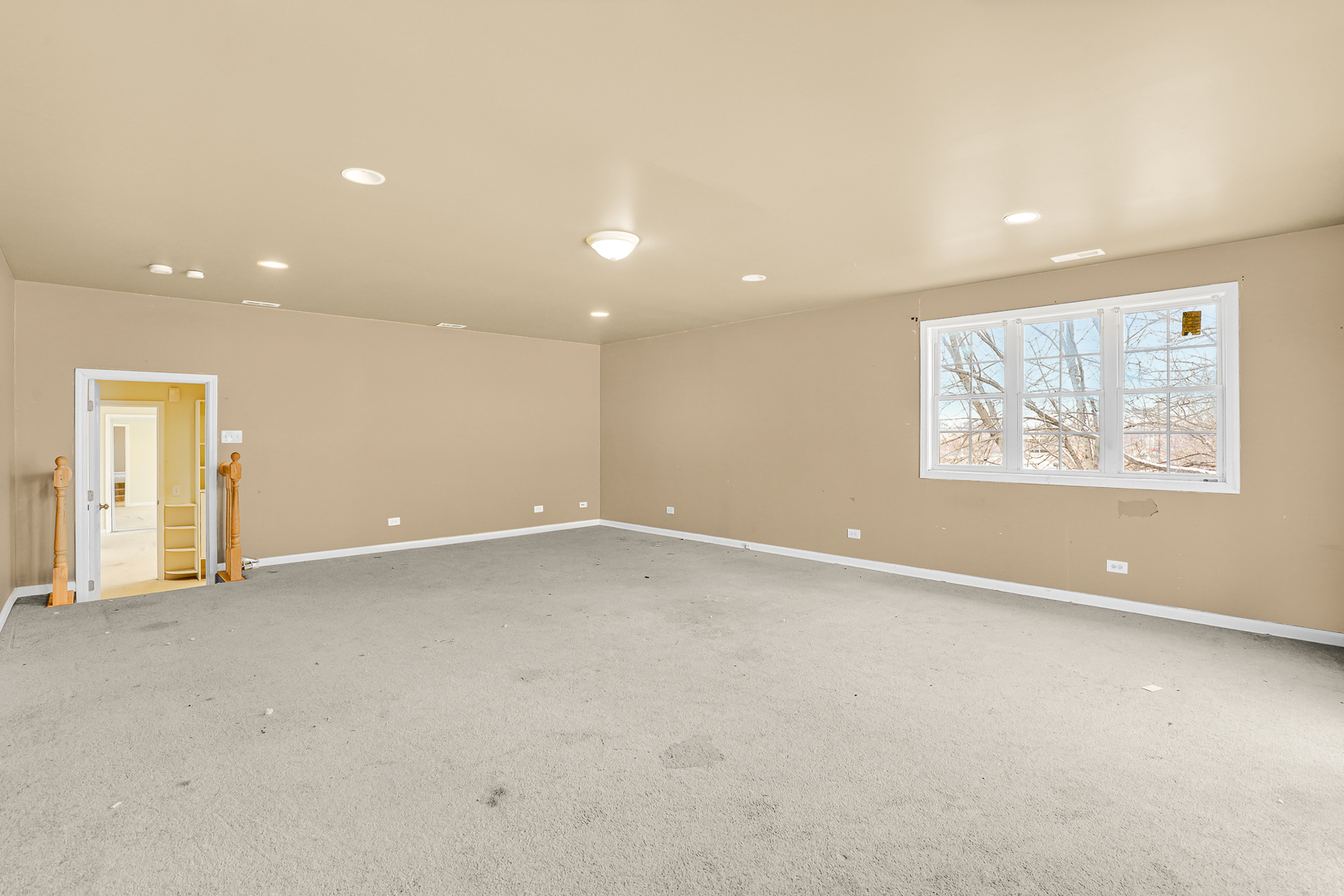 204 Rand Road Des Plaines, IL 60016 - Photo 13 of 21 Gallery Image 13