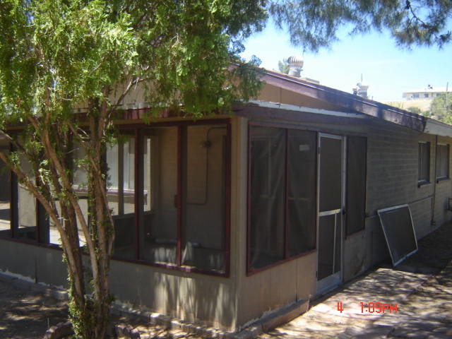 327 Danbury Road Kearny, AZ 85137 - Photo 2 of 4 AZ ROOM