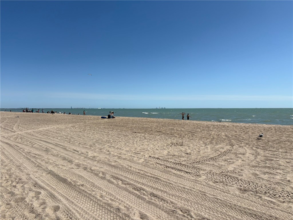 750 Kings Point Corpus Christi, TX 78402 - Photo 14 of 14 North Beach