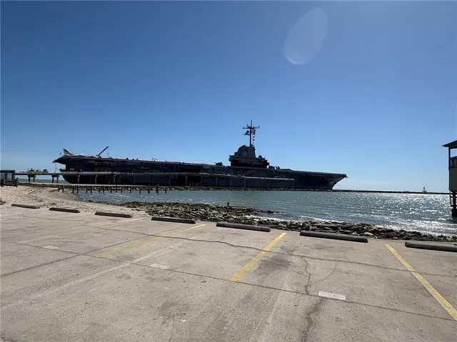 $160,000 | 750 Kings Point, Corpus Christi, TX 78402