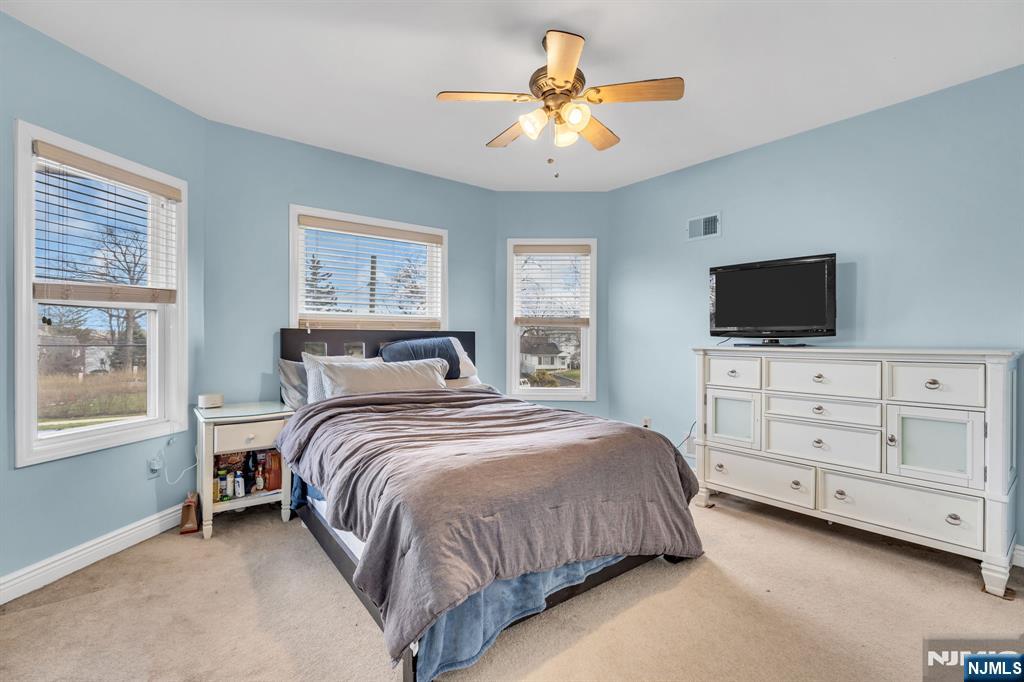 467 Summit Avenue Hackensack, NJ 07601 - Photo 25 of 50