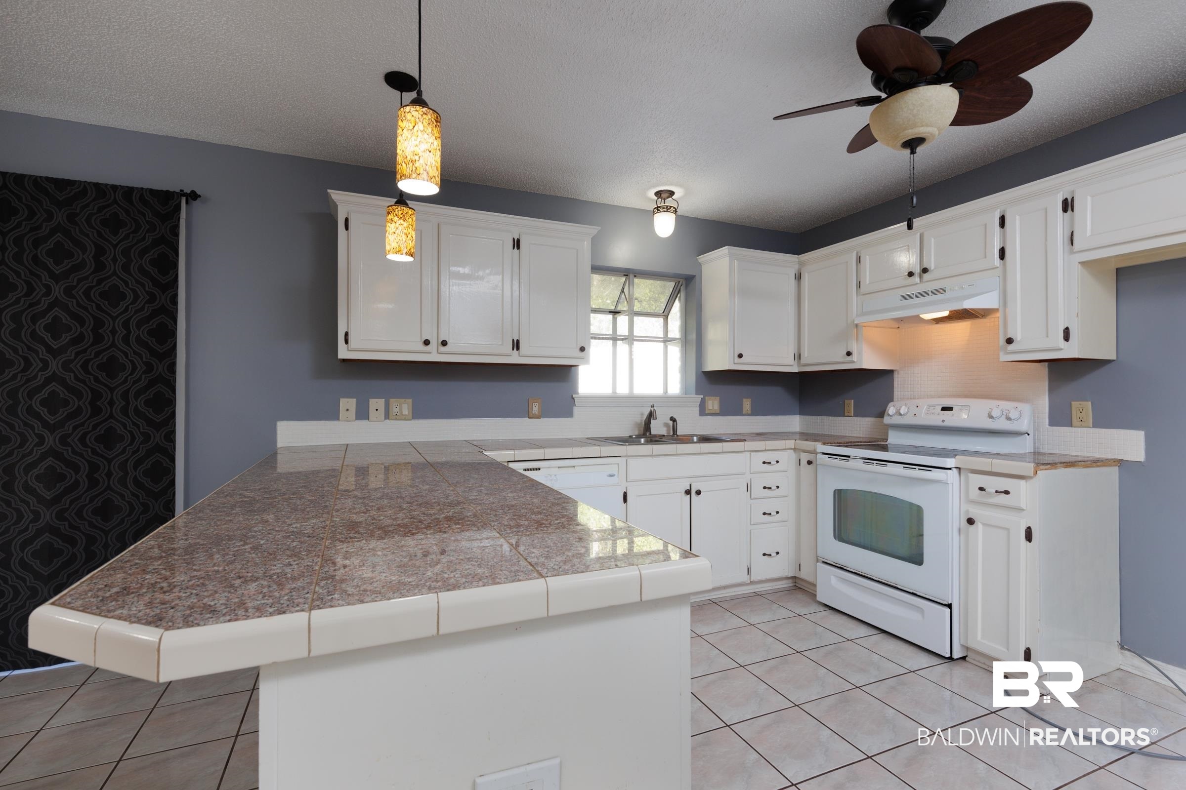 3205 Brookline Drive West Mobile, AL 36693 - Photo 4 of 16