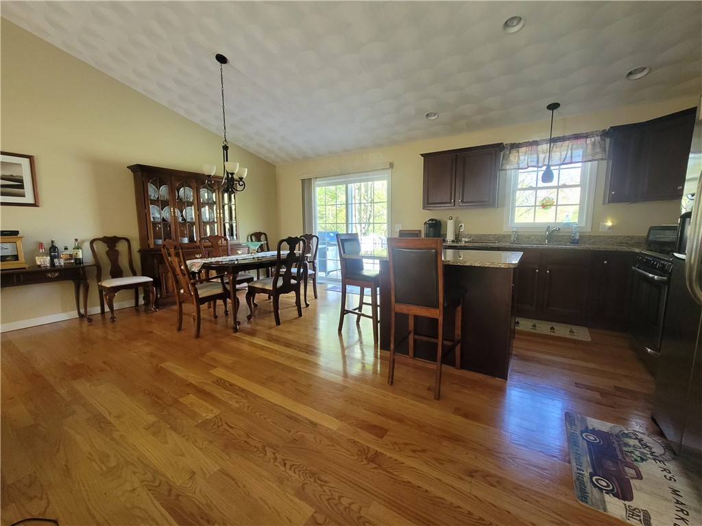256 Pray Hill Road Glocester, RI 02814 - Photo 6 of 29