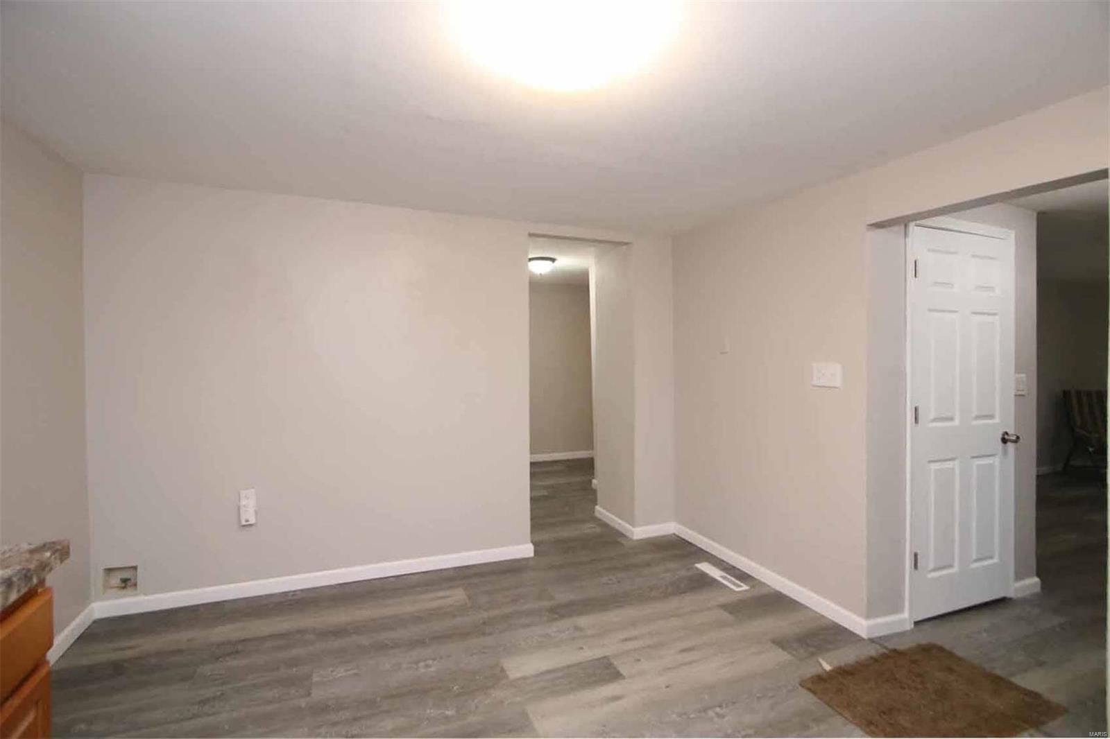 9962 South Rd Lane Fairview Heights, IL 62208 - Photo 12 of 32 Gallery Image 12